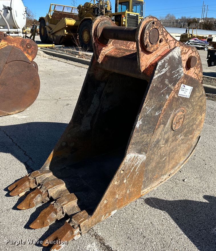 image for item DR7482 Excavator bucket