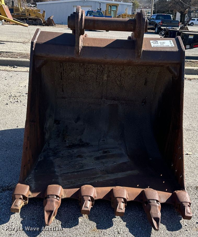 image for item DR7483 CF  excavator bucket