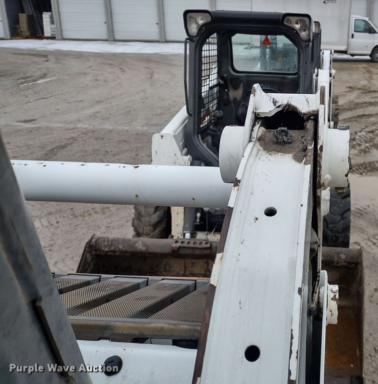 image for item DR8182 2012 Bobcat S175  skid steer loader