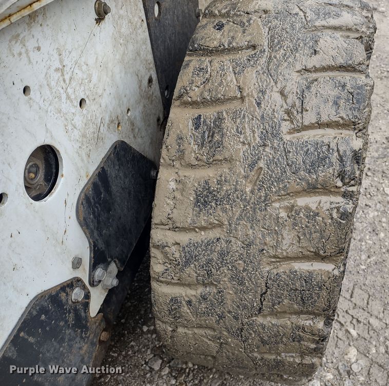 image for item DR8182 2012 Bobcat S175  skid steer loader