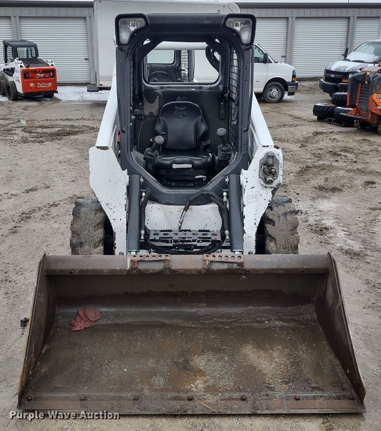 image for item DR8185 2013 Bobcat S530  skid steer loader