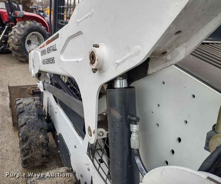 image for item DR8185 2013 Bobcat S530  skid steer loader