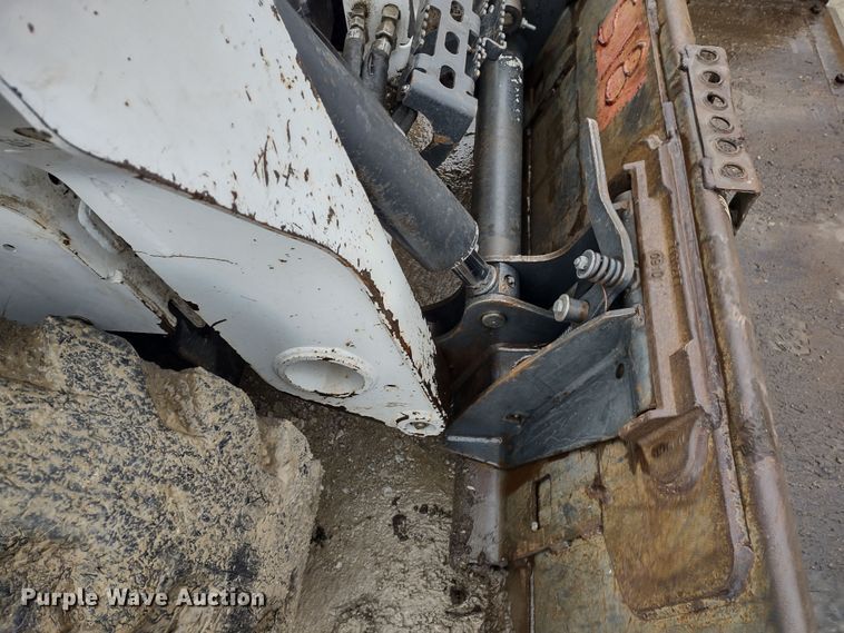 image for item DR8185 2013 Bobcat S530  skid steer loader