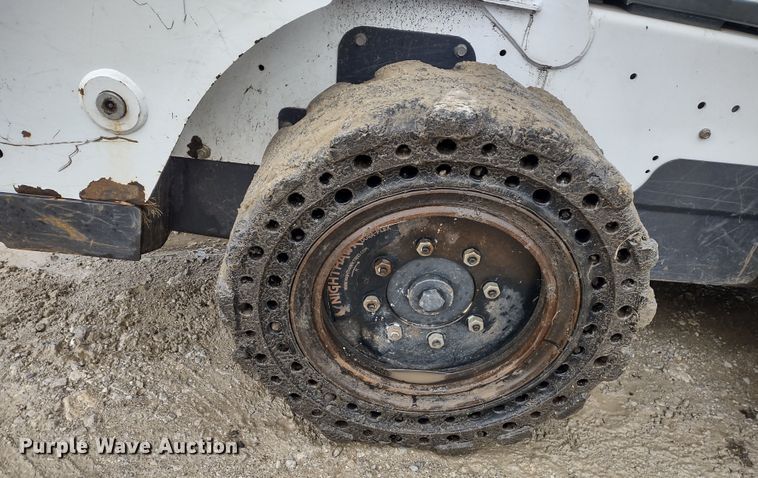 image for item DR8185 2013 Bobcat S530  skid steer loader