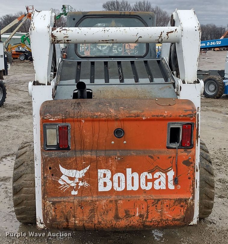 image for item DR8186 2007 Bobcat S300  skid steer loader