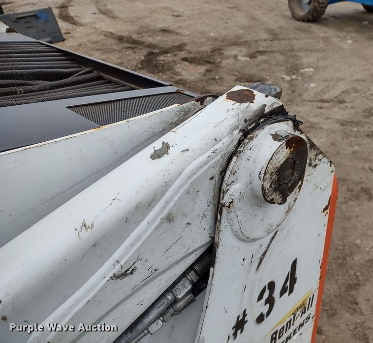 image for item DR8203 2016 Bobcat S450  skid steer loader