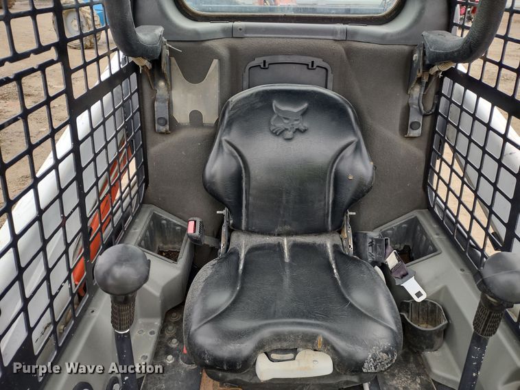 image for item DR8203 2016 Bobcat S450  skid steer loader