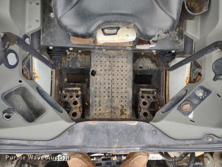 image for item DR8203 2016 Bobcat S450  skid steer loader