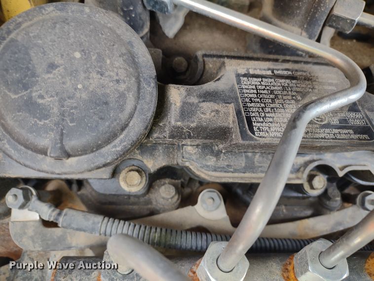 image for item DR8203 2016 Bobcat S450  skid steer loader