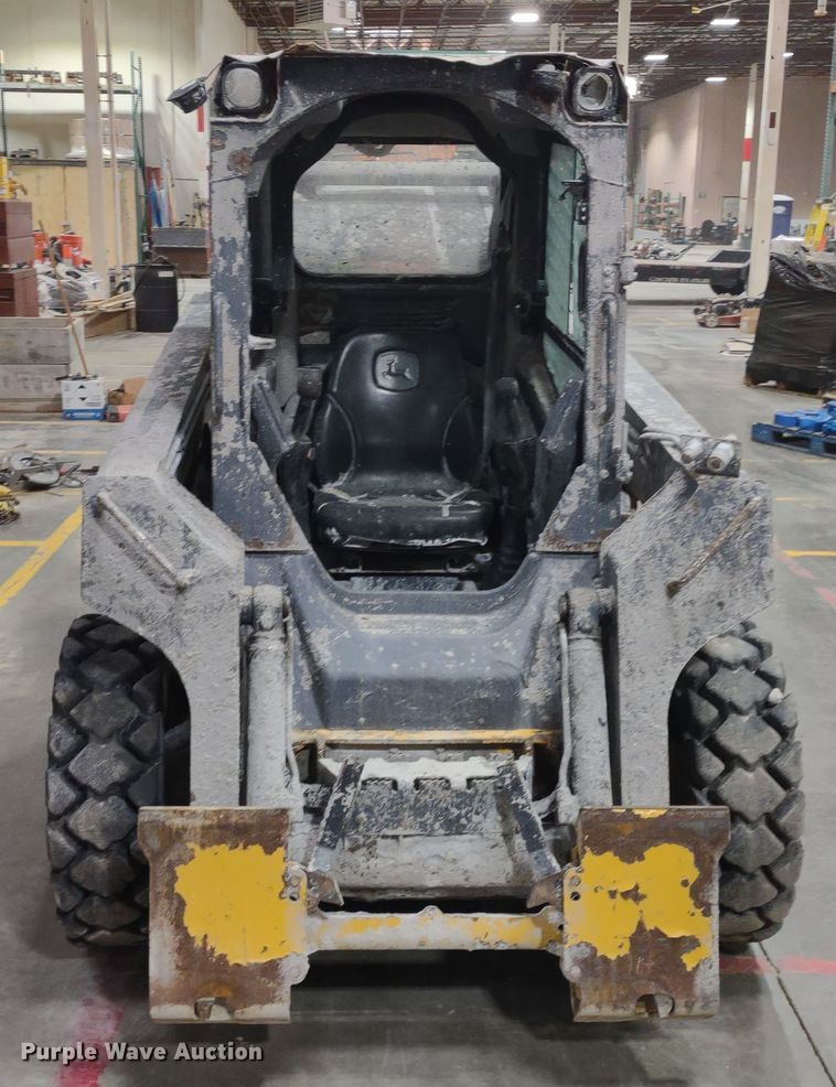 image for item DR8241 2011 John Deere 318D  skid steer loader