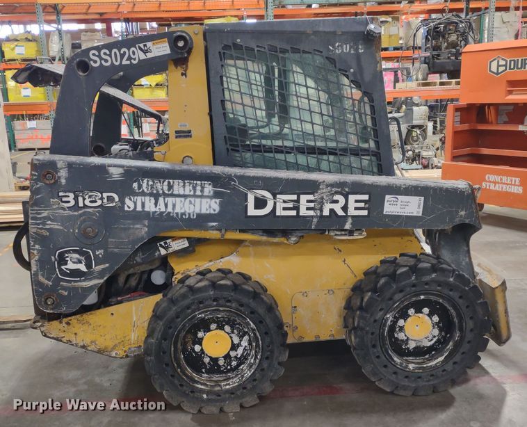 image for item DR8241 2011 John Deere 318D  skid steer loader
