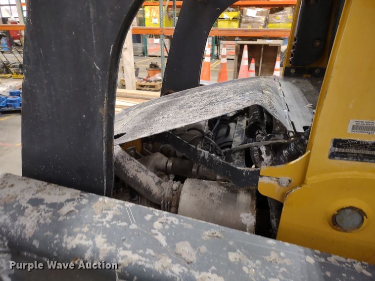 image for item DR8241 2011 John Deere 318D  skid steer loader