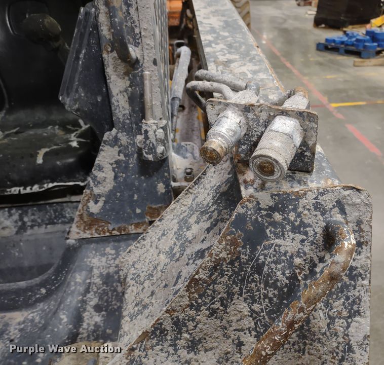 image for item DR8241 2011 John Deere 318D  skid steer loader