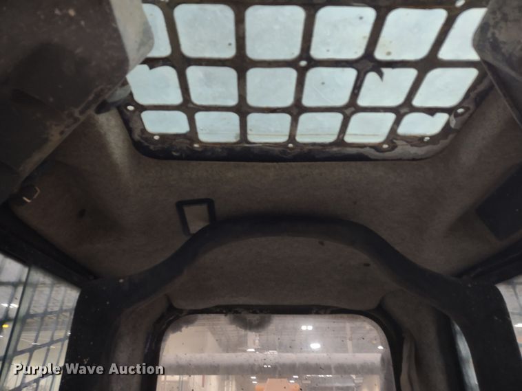 image for item DR8241 2011 John Deere 318D  skid steer loader