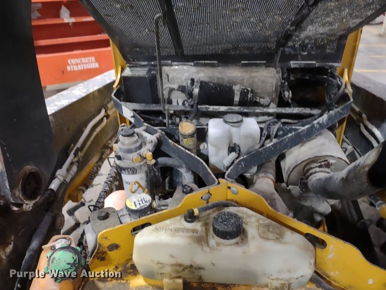 image for item DR8241 2011 John Deere 318D  skid steer loader