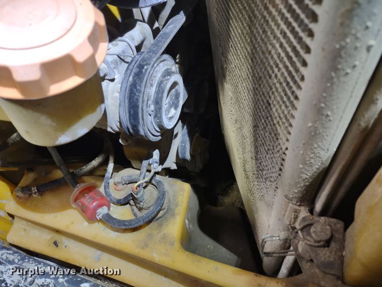 image for item DR8241 2011 John Deere 318D  skid steer loader