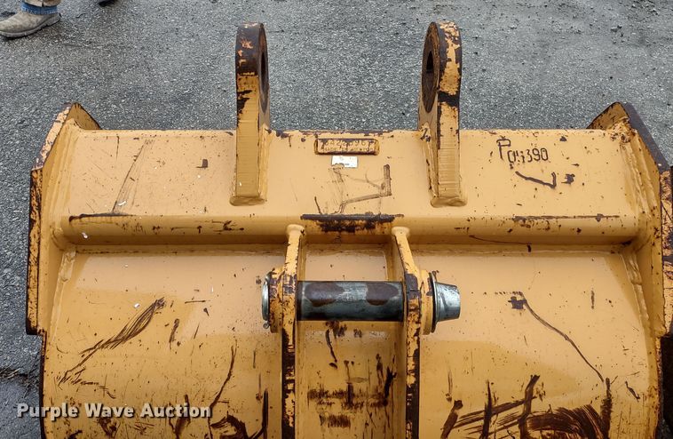 image for item DR8269 (2) Case backhoe buckets