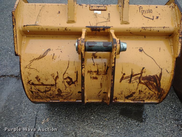 image for item DR8269 (2) Case backhoe buckets