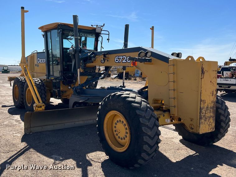 image for item DS2781 2011 John Deere 672G  motor grader