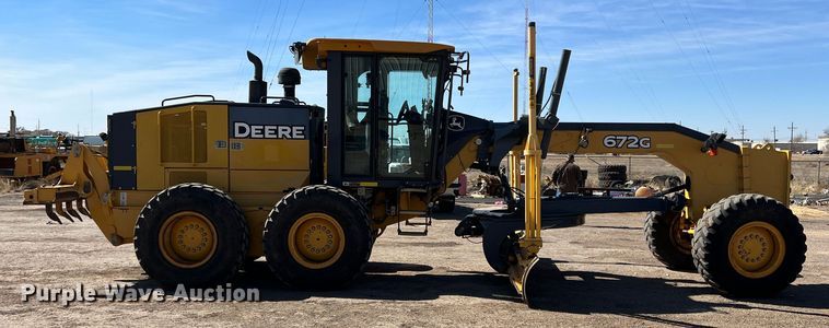 image for item DS2781 2011 John Deere 672G  motor grader