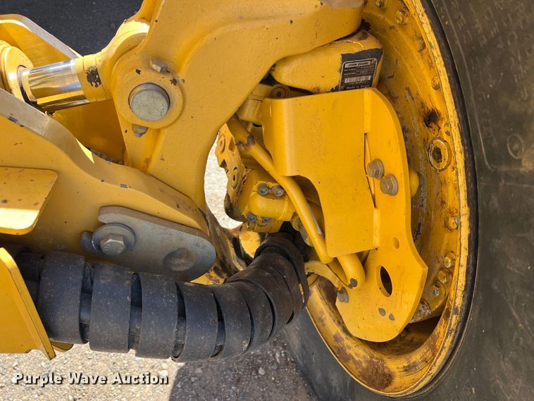 image for item DS2781 2011 John Deere 672G  motor grader