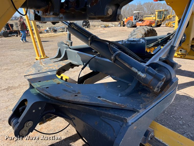 image for item DS2781 2011 John Deere 672G  motor grader