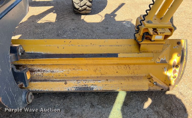 image for item DS2781 2011 John Deere 672G  motor grader