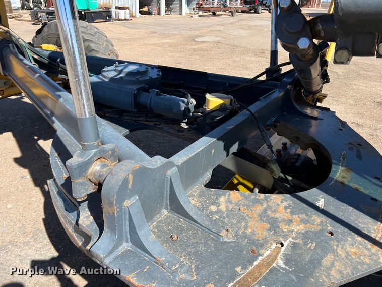 image for item DS2781 2011 John Deere 672G  motor grader