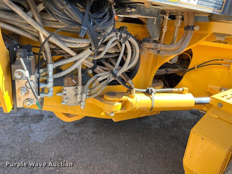 image for item DS2781 2011 John Deere 672G  motor grader