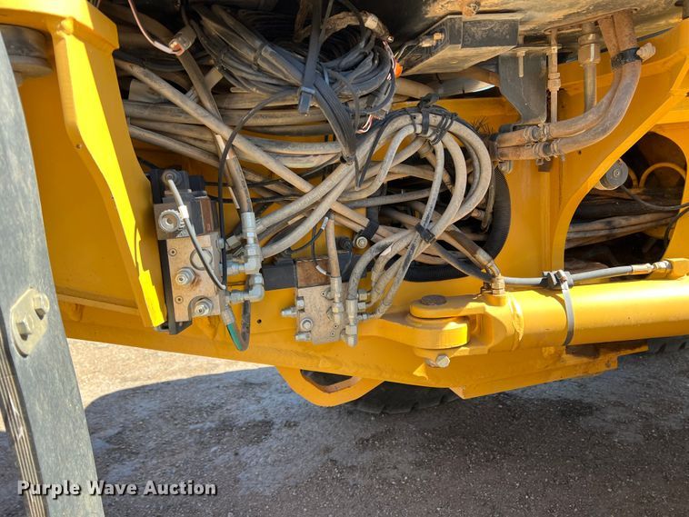 image for item DS2781 2011 John Deere 672G  motor grader