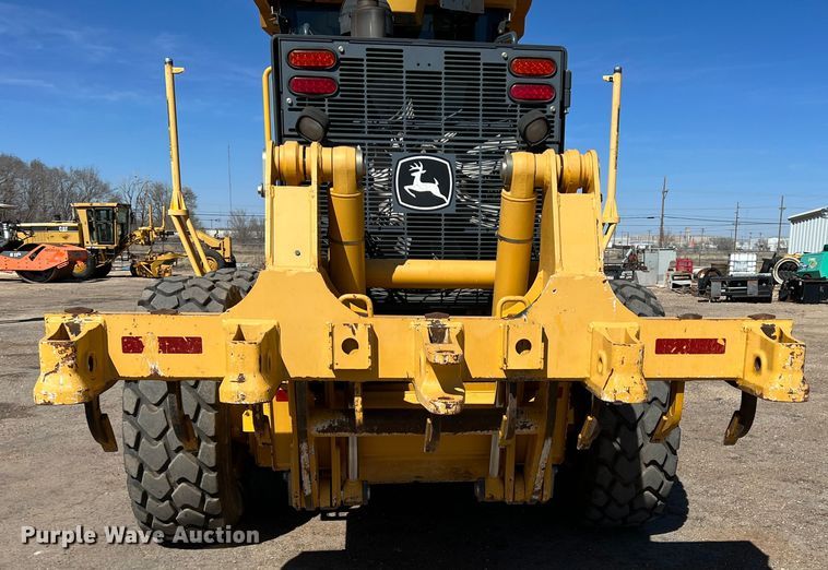 image for item DS2781 2011 John Deere 672G  motor grader