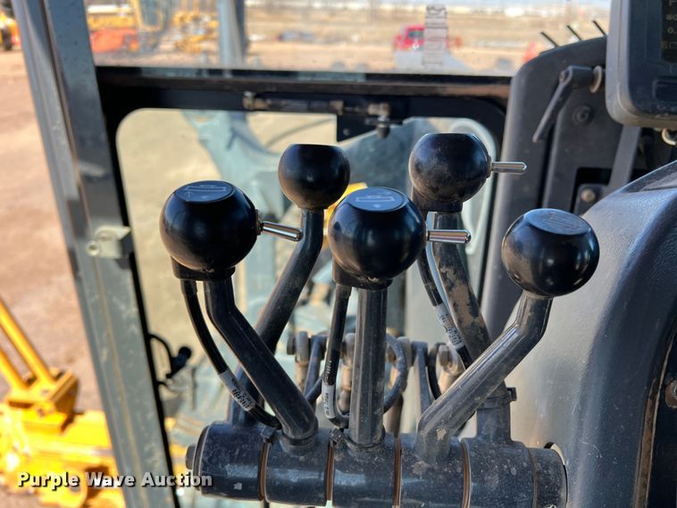 image for item DS2781 2011 John Deere 672G  motor grader