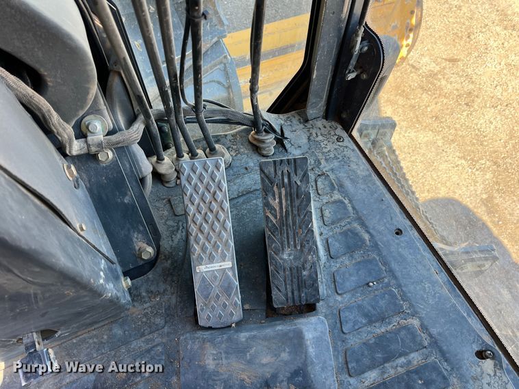 image for item DS2781 2011 John Deere 672G  motor grader