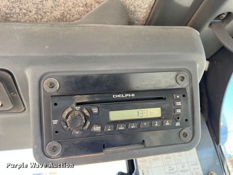 image for item DS2781 2011 John Deere 672G  motor grader