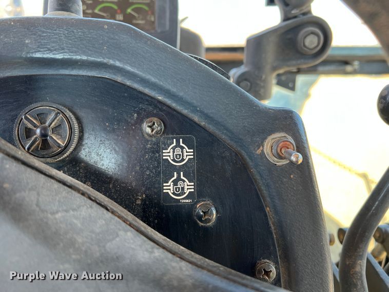 image for item DS2781 2011 John Deere 672G  motor grader