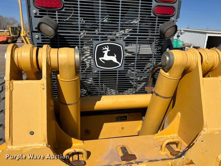 image for item DS2781 2011 John Deere 672G  motor grader
