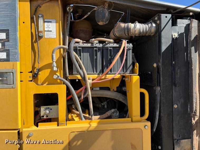 image for item DS2781 2011 John Deere 672G  motor grader