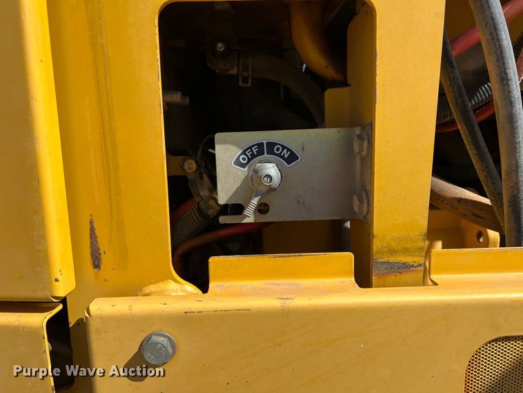 image for item DS2781 2011 John Deere 672G  motor grader