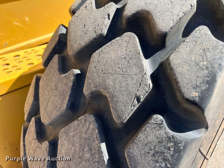 image for item DS2781 2011 John Deere 672G  motor grader