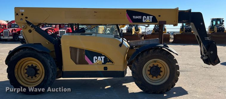 image for item DS2784 2014 Caterpillar TL642C  telehandler
