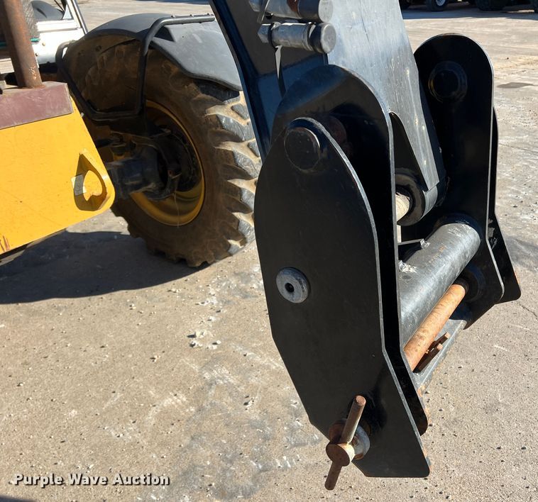 image for item DS2784 2014 Caterpillar TL642C  telehandler