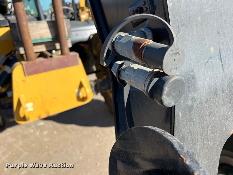 image for item DS2784 2014 Caterpillar TL642C  telehandler