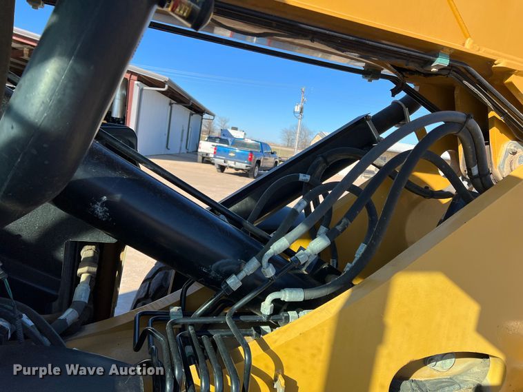 image for item DS2784 2014 Caterpillar TL642C  telehandler