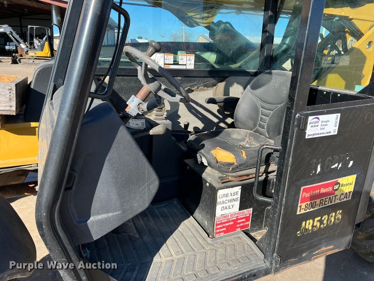 image for item DS2784 2014 Caterpillar TL642C  telehandler