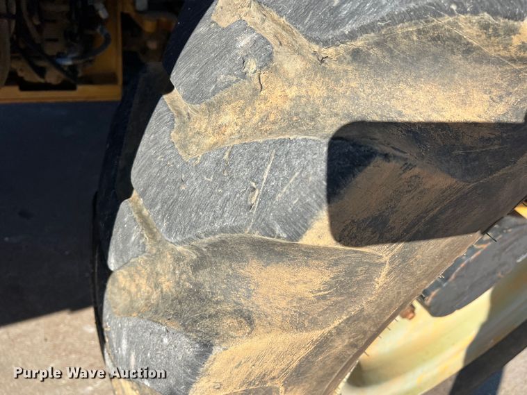 image for item DS2784 2014 Caterpillar TL642C  telehandler