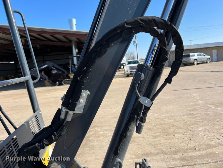 image for item DS2787 2019 John Deere 35G  mini excavator