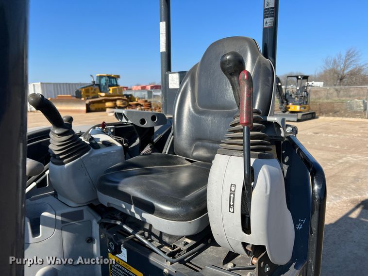 image for item DS2787 2019 John Deere 35G  mini excavator