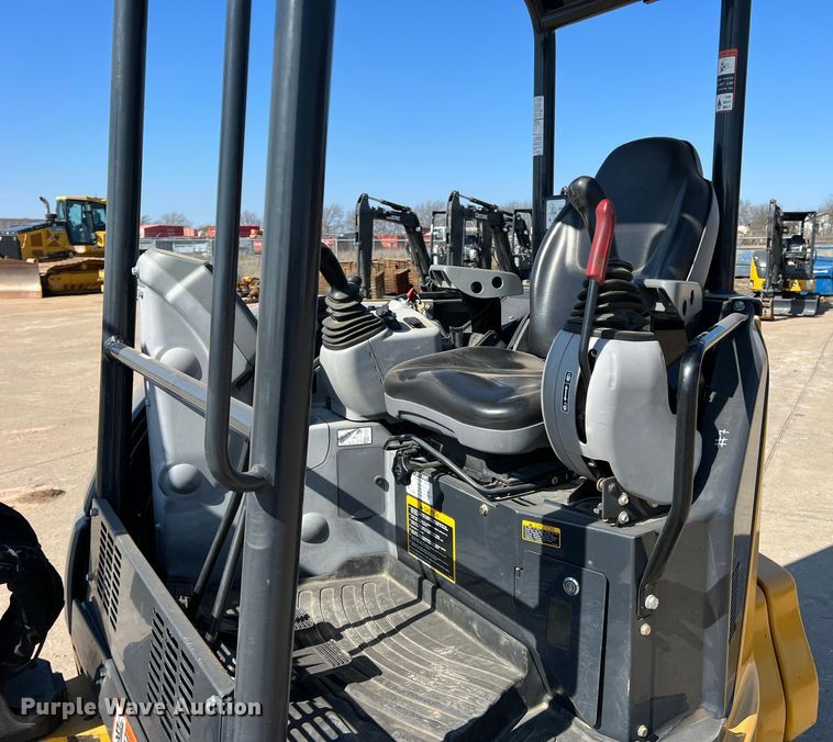 image for item DS2788 2019 John Deere 35G  mini excavator