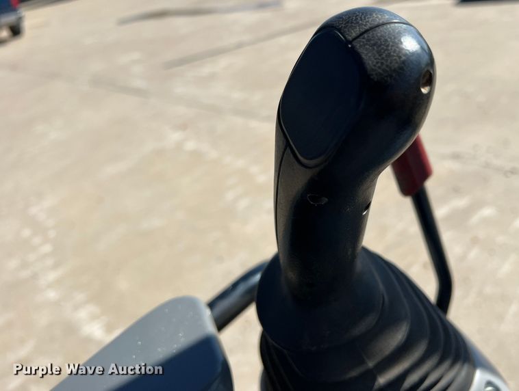 image for item DS2788 2019 John Deere 35G  mini excavator