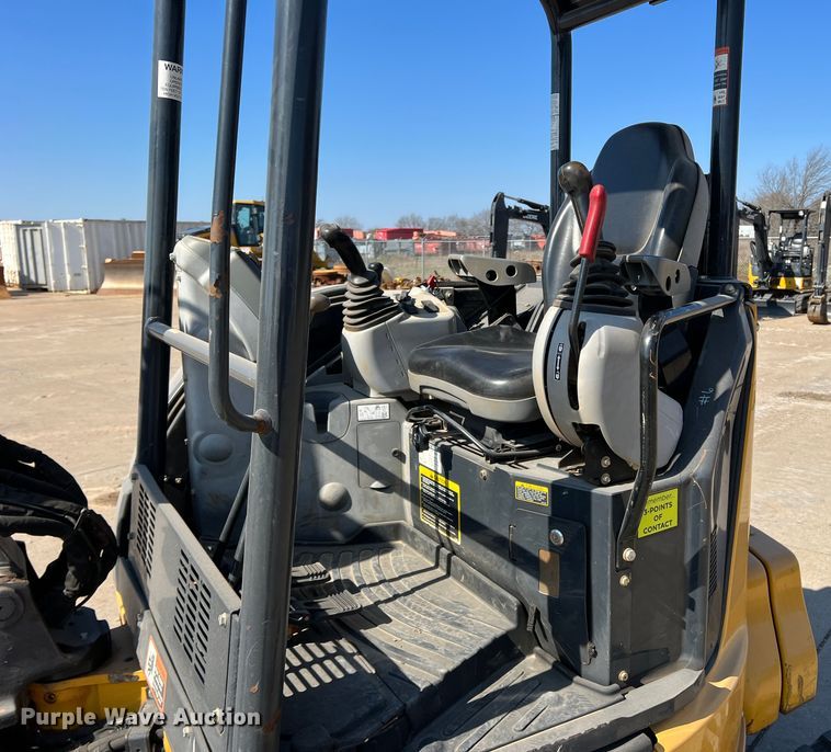 image for item DS2789 2019 John Deere 35G  mini excavator